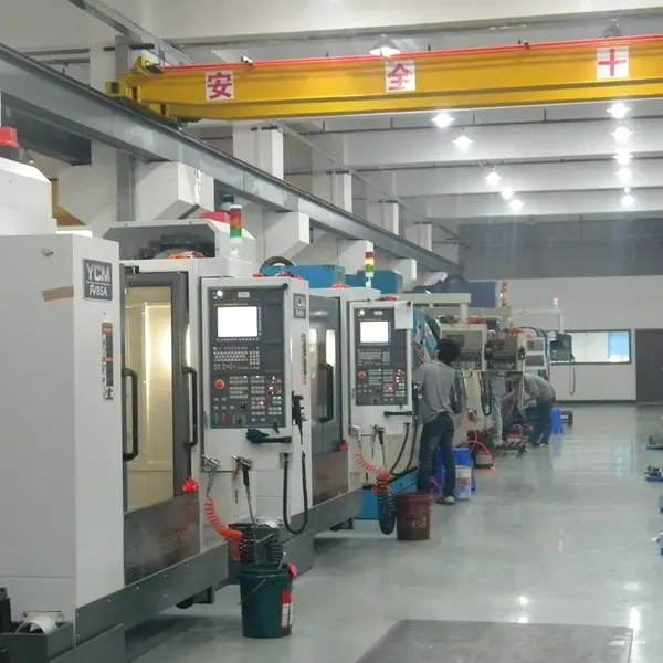 Saan karaniwang ginagamit ang paghubog ng iniksyon ng hardware?